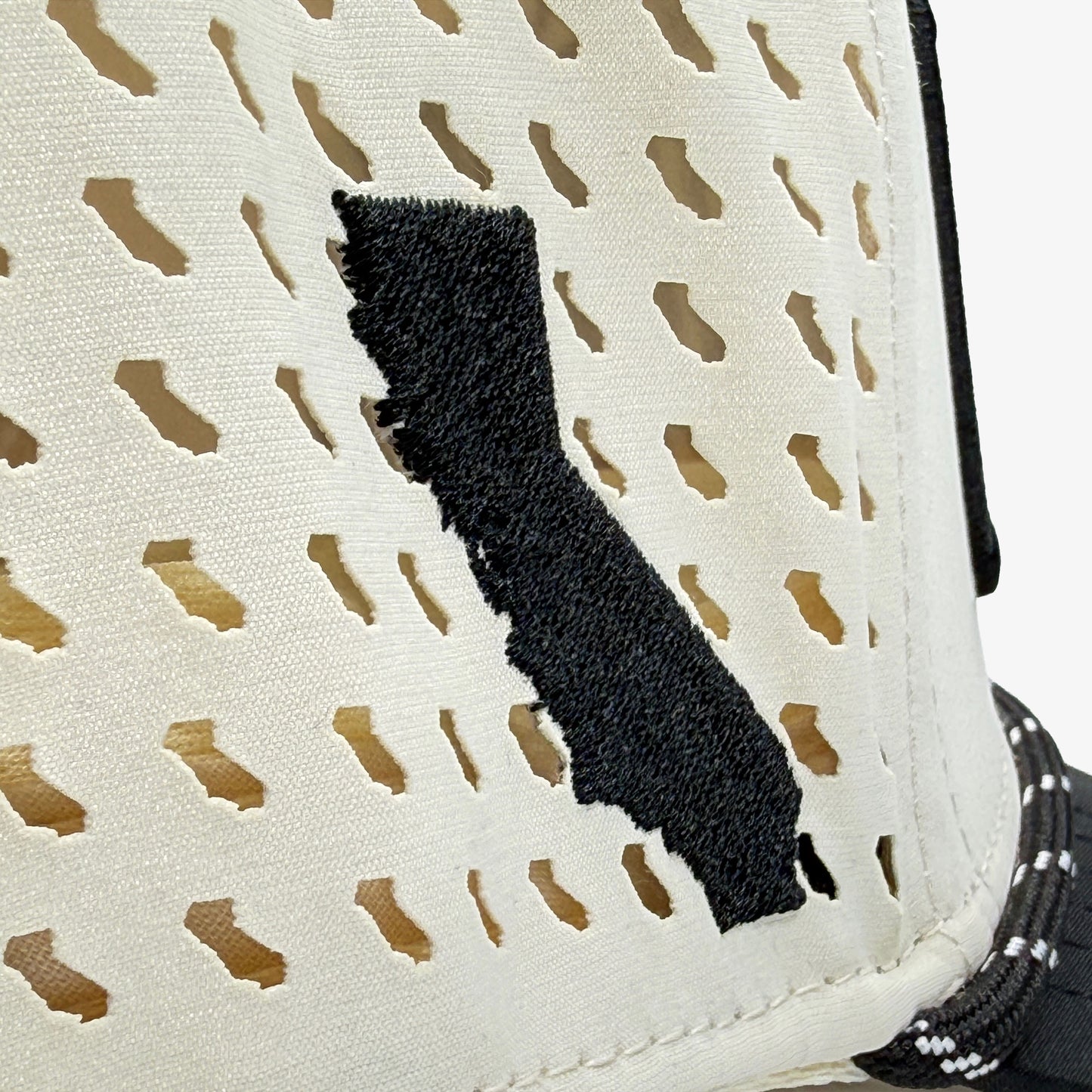 CALIFORNIA PERFORMANCE SNAPBACK - OFF WHITE EDITION