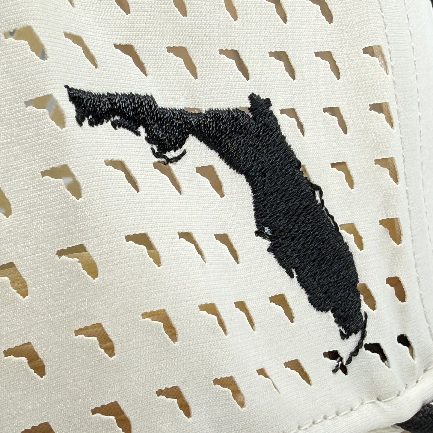 FLORIDA PERFORMANCE SNAPBACK - OFF WHITE EDITION
