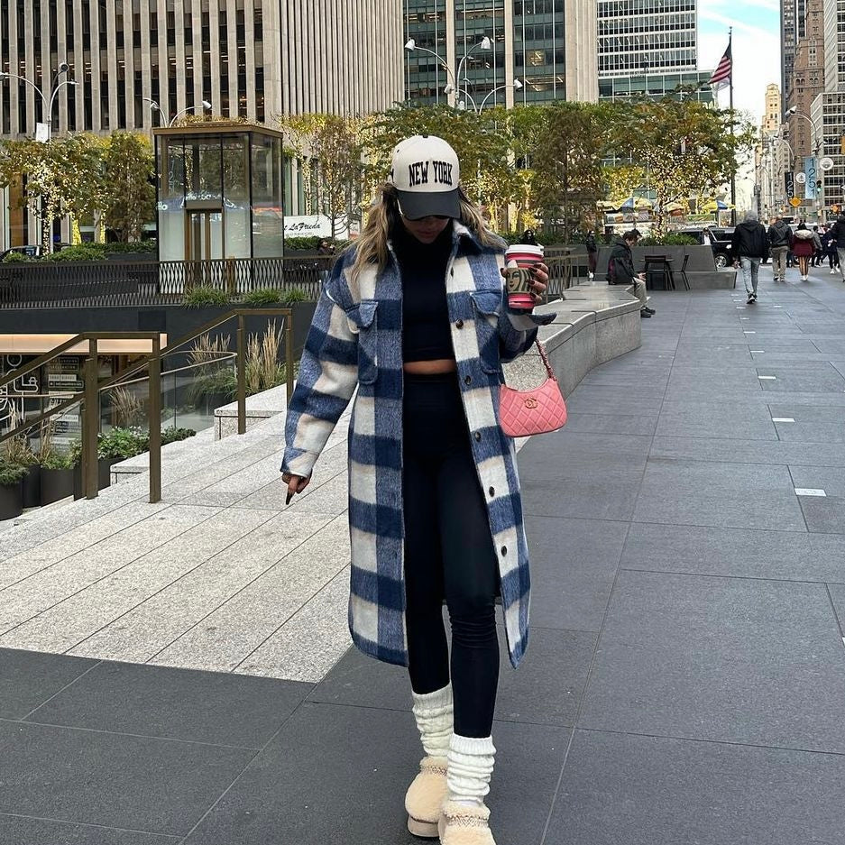 Model Wearing New York Off White Snapback – Walking Urban Style Streetwear Fit